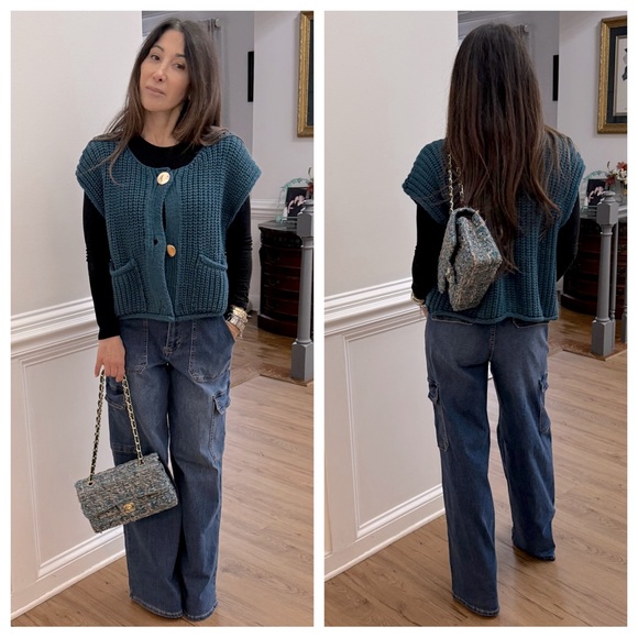 MADE IN ITALY OVERSIZED FABULOUS GOLD BUTTON CARDIGAN SWEATER VEST - Picture 3 of 3